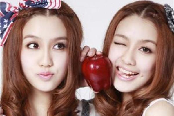 精心挑选的双胞胎女孩和男孩的名字-姓名学-华易网姓名 精心挑选的双胞胎女孩和男孩的名字-姓名学-华易网姓名